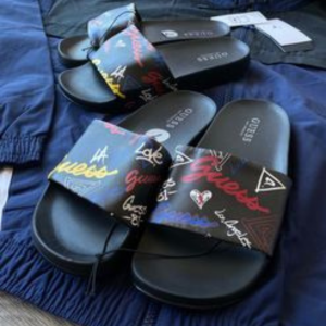 GUESS Sandalia Logo