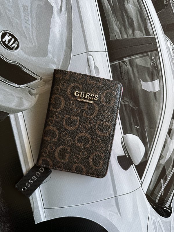 GUESS Porta Pasaporte Logo C