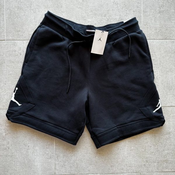 JORDAN Short Essential