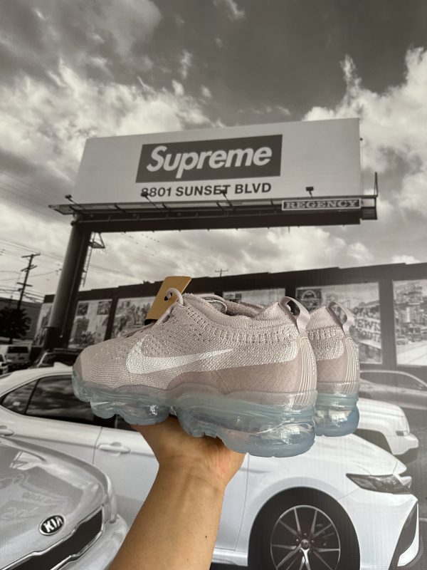 NIKE Air VaporMax 2023 Flyknit Platinum Violet - Imagen 2