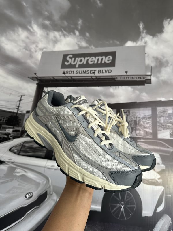 Nike Initiator Light Bone Grey