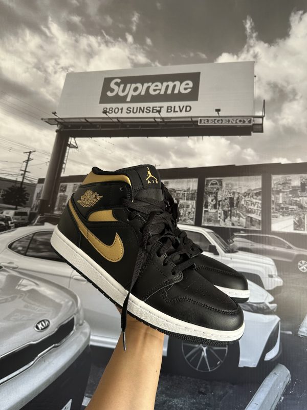 JORDAN 1 Mid Black Metallic Gold