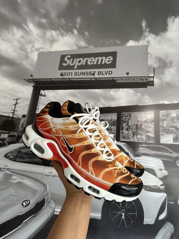 NIKE Air Max Plus Light Photography