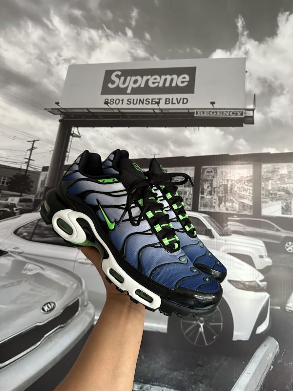 NIKE Air Max Plus Icons Deep Royal Scream Green