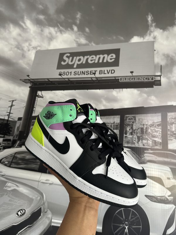 JORDAN 1 Mid Pastel Black Toe (GS)