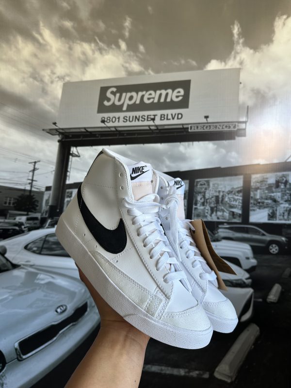 NIKE Blazer Mid 77 Vintage