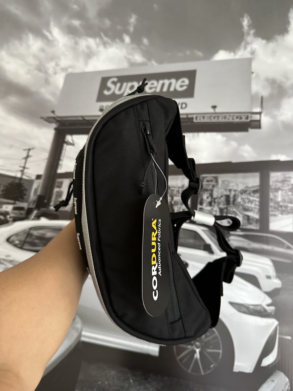 SUPREME Waist Bag - Imagen 3