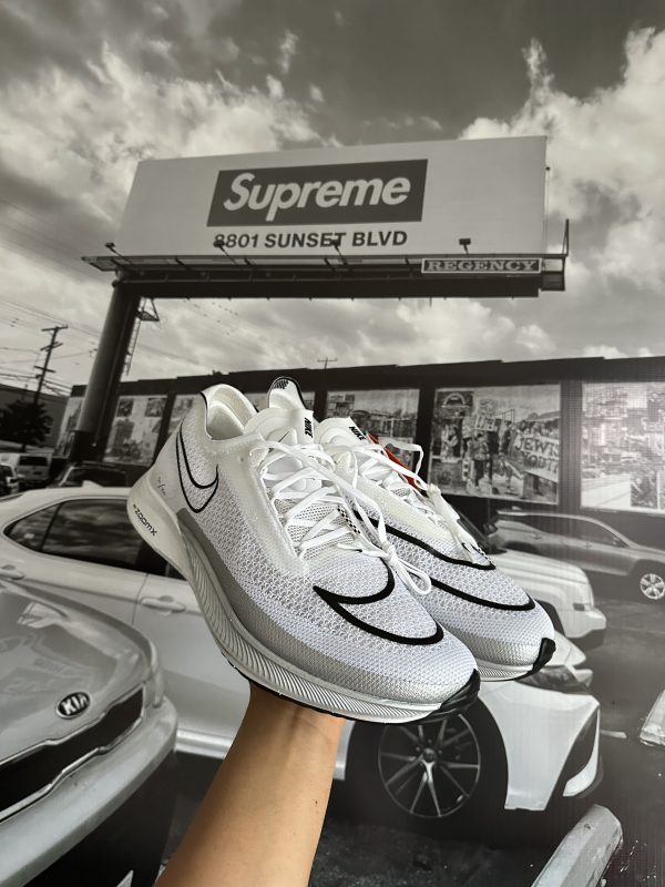 NIKE Zoom X Streakfly Premium