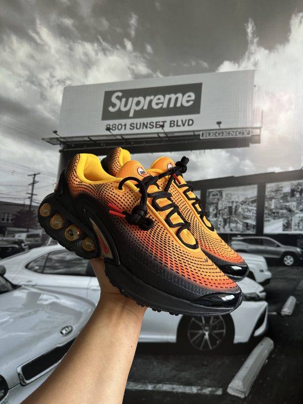 NIKE Air Max Dn SE Laser Orange