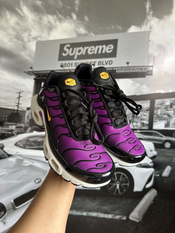 NIKE Air Max Plus Hyper Violet MUJER - Imagen 2