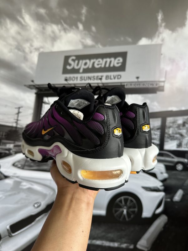 NIKE Air Max Plus Hyper Violet MUJER - Imagen 3