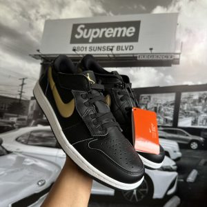 JORDAN1 Low FlyEase