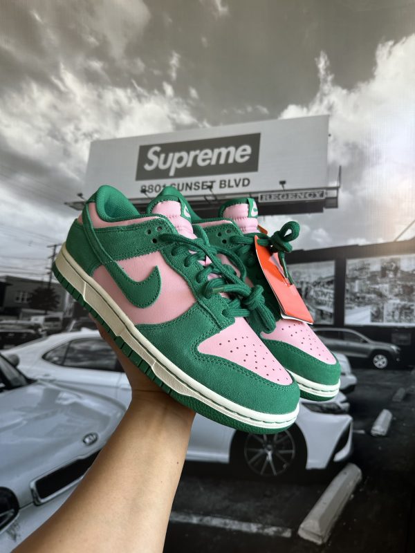 NIKE Dunk Low Retro SE