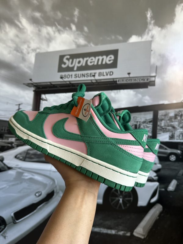 NIKE Dunk Low Retro SE - Imagen 2