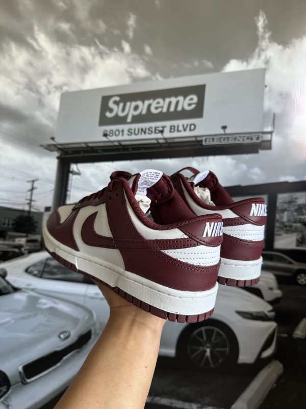 NIKE Dunk Low Red Wood - Imagen 2