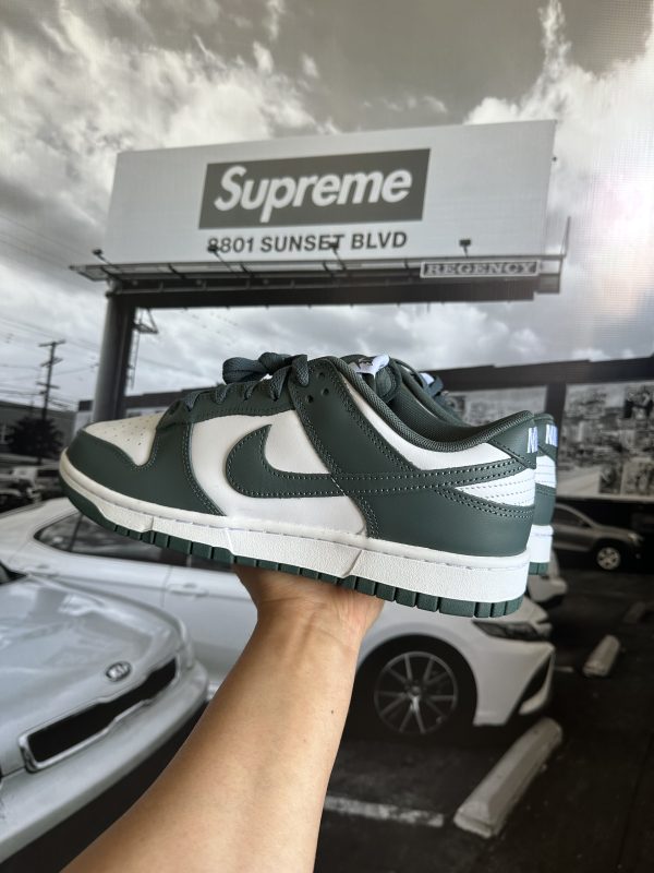 NIKE Dunk Low Vintage Green - Imagen 2