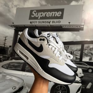 NIKE Air Max 1 ESS BN